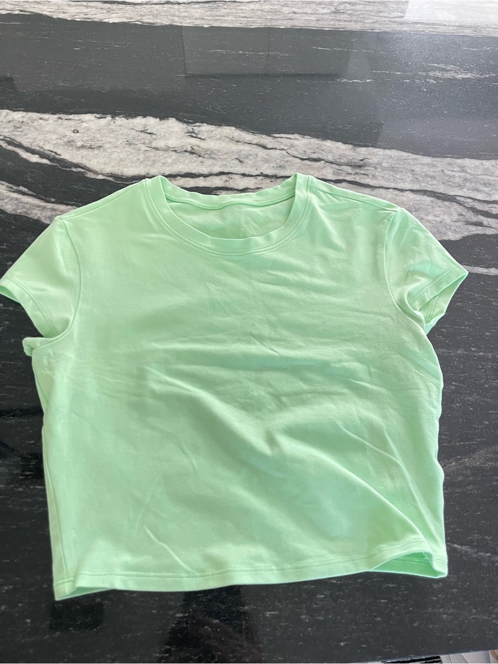 ALO green cropped t shirt